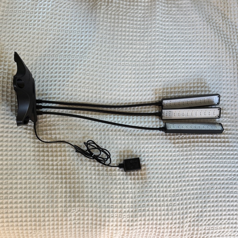 Adjustable LED Grow Lamp with USB